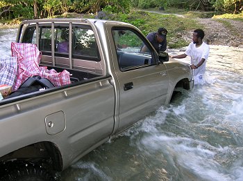Truck stuck in Vanaia River